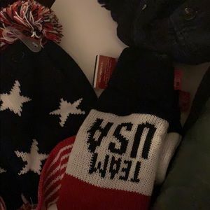 New Old Navy USA TEAM hat & mittens set NWT